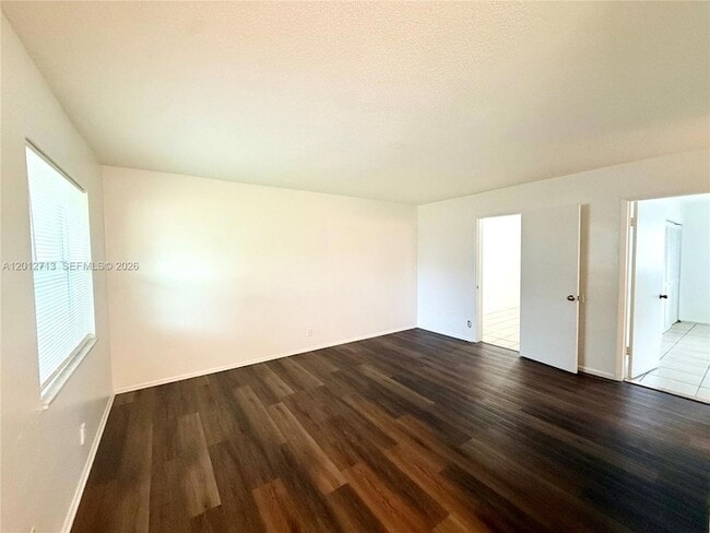 Photo - 220 NE 41st St Apartment