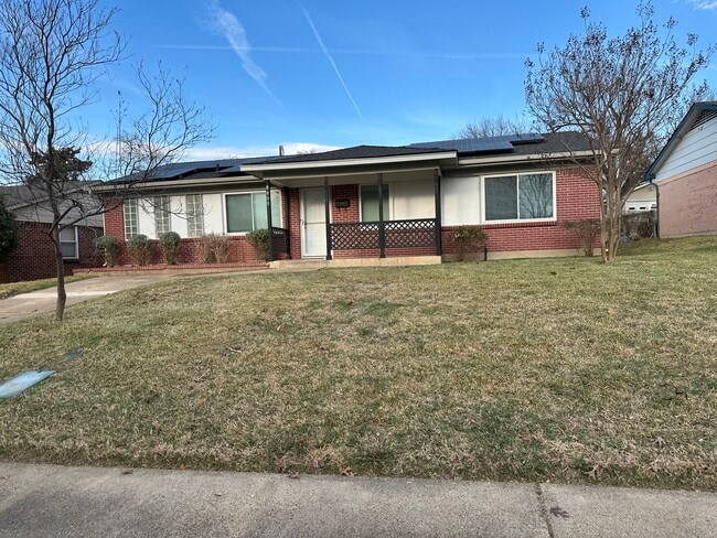 Photo - 8655 Ashcroft Ave House