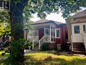 Building Photo - 166 Harvie Ave