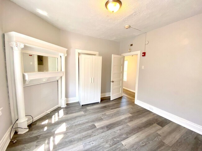 Building Photo - 2029 Rose Street