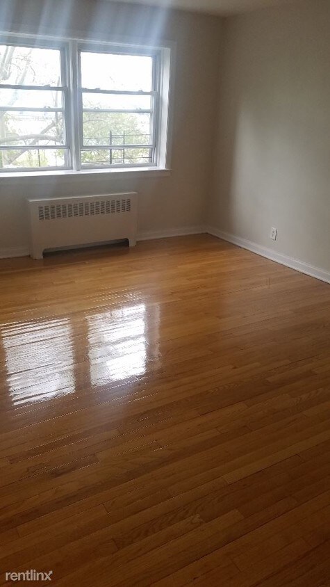 Building Photo - 1 br, 1 bath Apartment - 9 62nd St