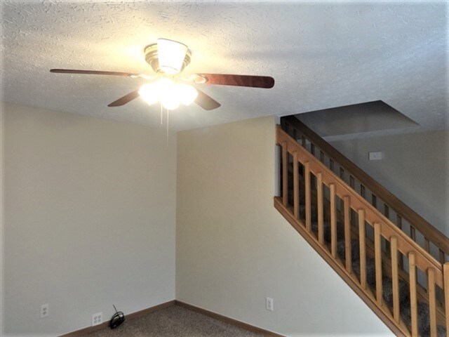 Building Photo - 3725 Lake Mead Dr