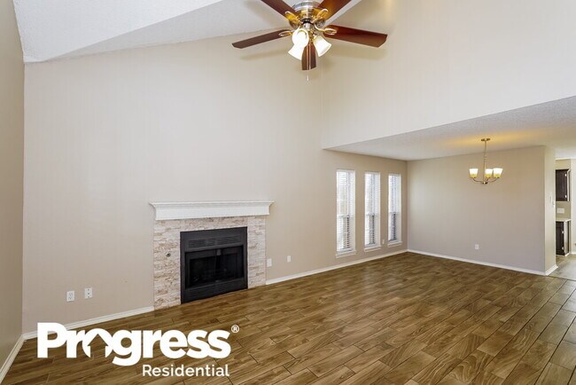 Building Photo - 3305 Wilmington Dr