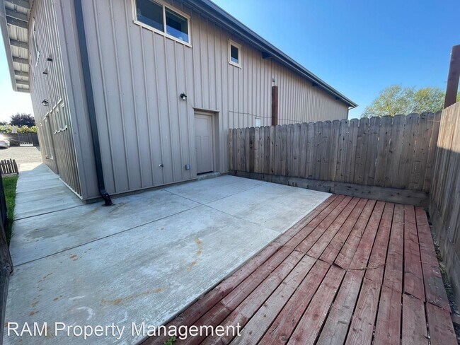 Building Photo - 2 br, 2 bath House - 47 Old Ranch Rd