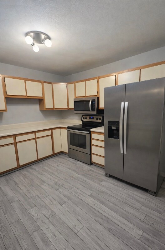 Building Photo - 842 Patrick Henry Dr