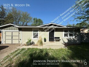 Building Photo - 3025 N Woody Ln