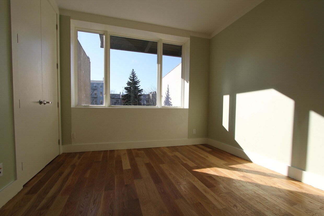 Foto principal - 98 Diamond St