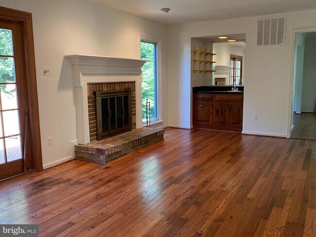 Building Photo - 6502 Sunny Hill Ct