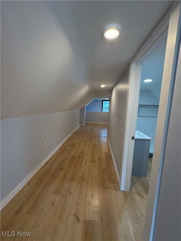 Foto del edificio - 946 E 79th St