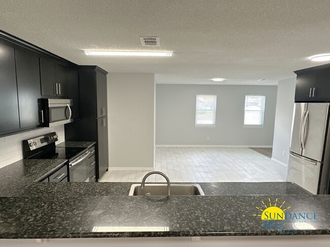 Foto del edificio - Renovated 3-Bedroom Home in Pensacola!