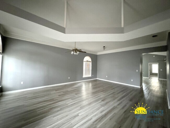 Foto del edificio - Beautiful open floorplan home in great nei...