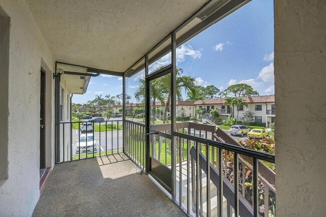 Building Photo - 7226 Golf Colony Ct
