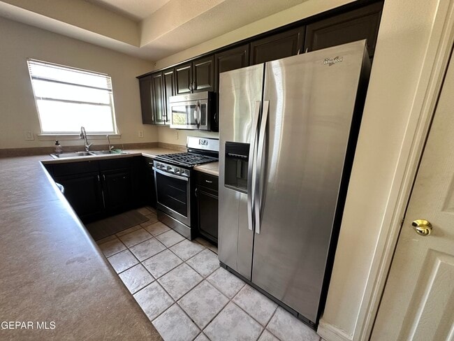Building Photo - 7549 Le Conte Dr