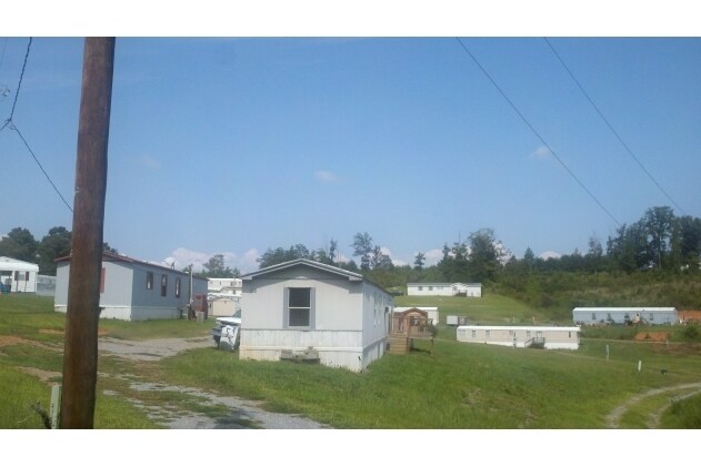 Foto principal - 735 Rock Rd