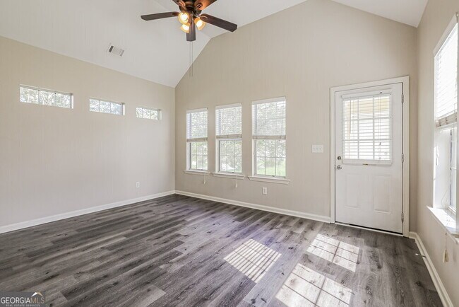 Building Photo - 604 Brookwater Dr