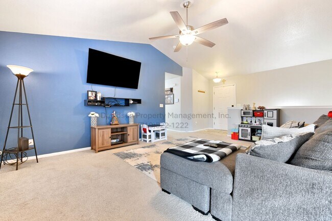 Foto del edificio - Stunning 3 Bedroom House in Fountain