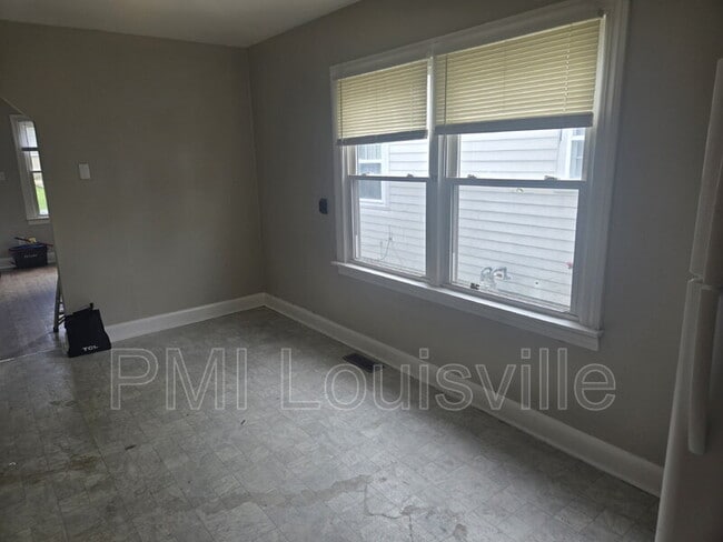 Building Photo - 1515 Huntoon Ave