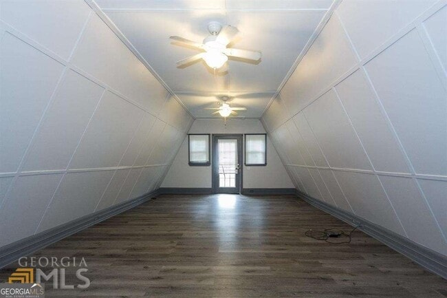 Building Photo - 4984 Donald Dr