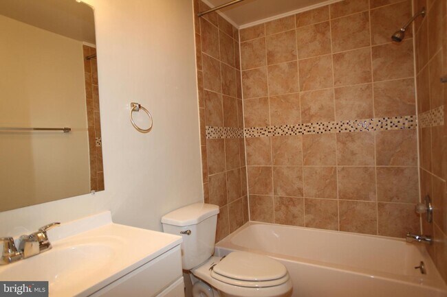 Building Photo - 1316 Bayshire Ln