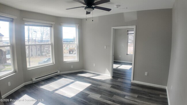 Foto del edificio - 1513 Vine St