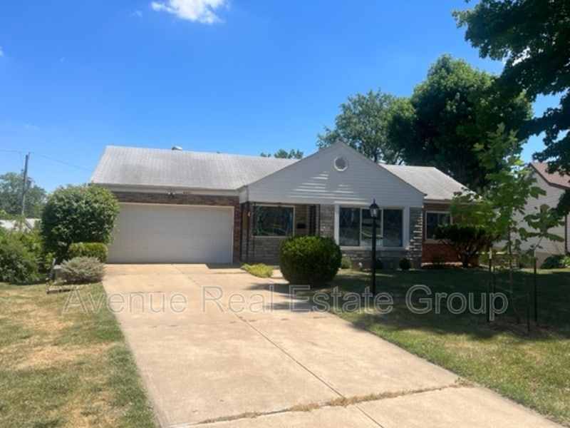 6601 E Yorkshire Dr, Green Park, MO 63123 House for Rent in Green Park, MO