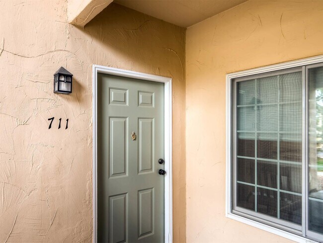 Foto del edificio - 8671 E Dry Creek Rd