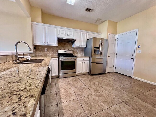 Building Photo - 3627 Gainesway Trace