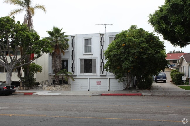 Building Photo - 1028 14th St