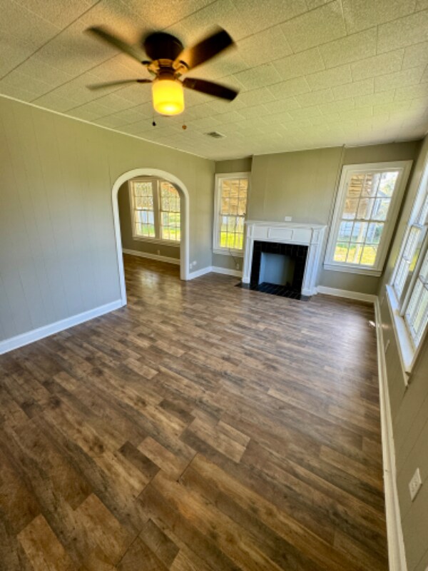 Building Photo - 1527 Pipkin St