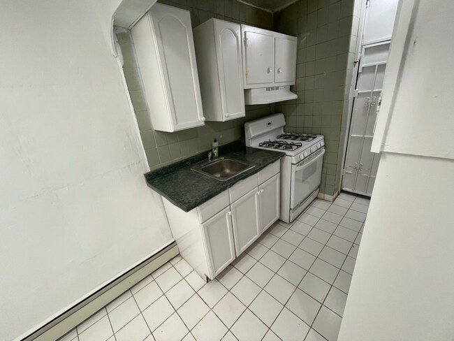 Foto del edificio - 34-03 92nd St