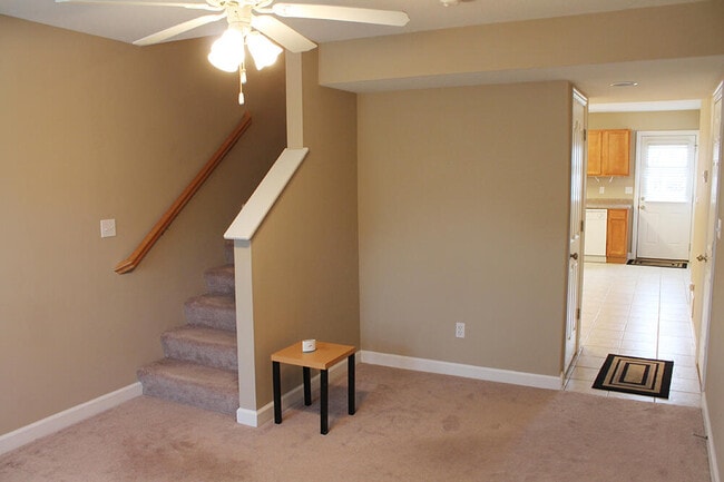 Foto del edificio - 1304 E Brown School Rd