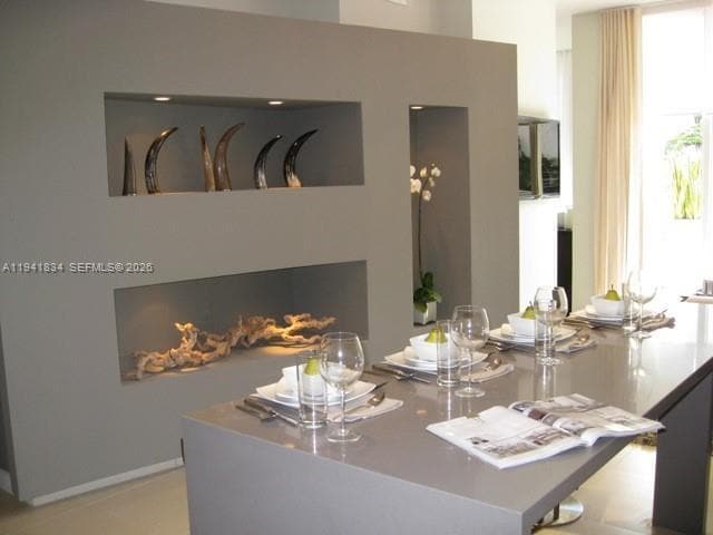 Building Photo - 2100 Park Ave