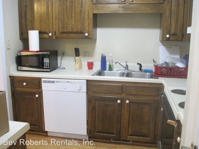 Building Photo - 502 Oak Run Dr