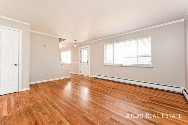 Foto del edificio - 331 S Victor St