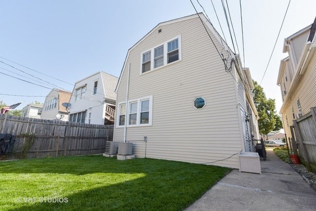 Building Photo - 5600 N Marmora Ave