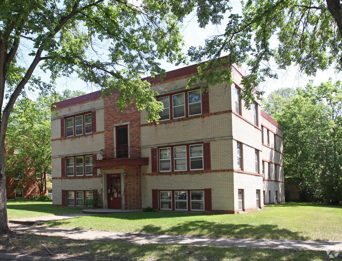 Primary Photo - 2797 Xerxes Ave S