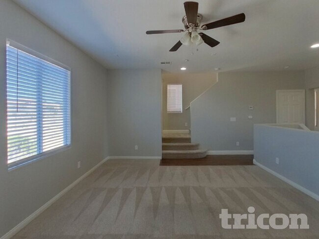 Foto del edificio - 6639 Weeping Pine St