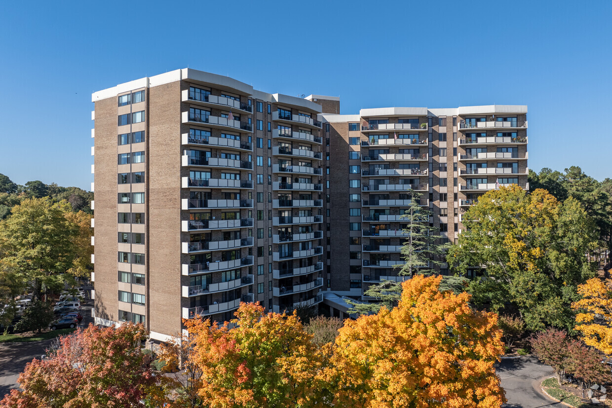 2956 Hathaway Rd - Hathaway Tower