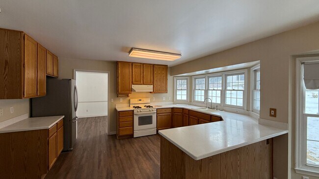 Foto del edificio - Hampton Oaks Colonial