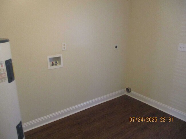 Building Photo - Westcott Lane, 117