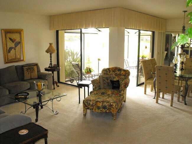 Foto del edificio - 16694 Traders Crossing N