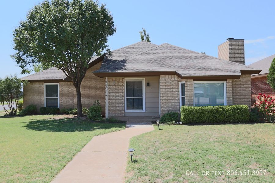 Foto principal - Nicely Updated 3/2/2 in South Lubbock