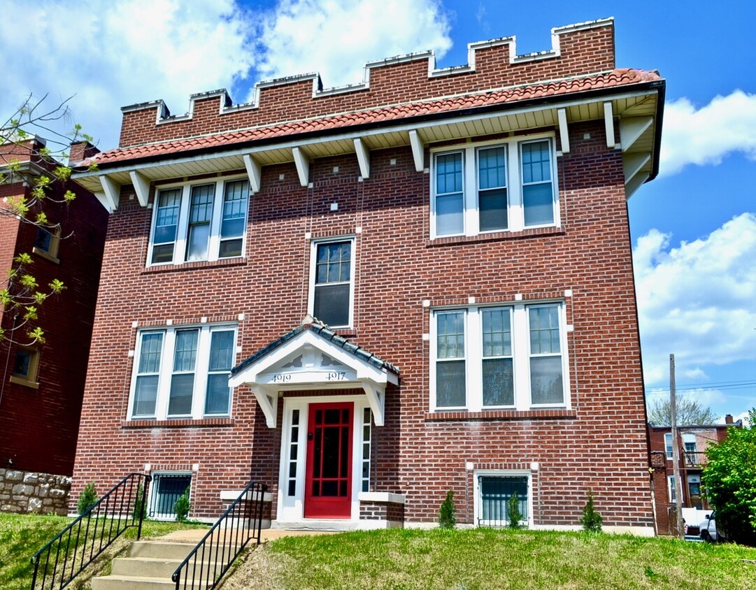 Primary Photo - 4919 Murdoch Ave