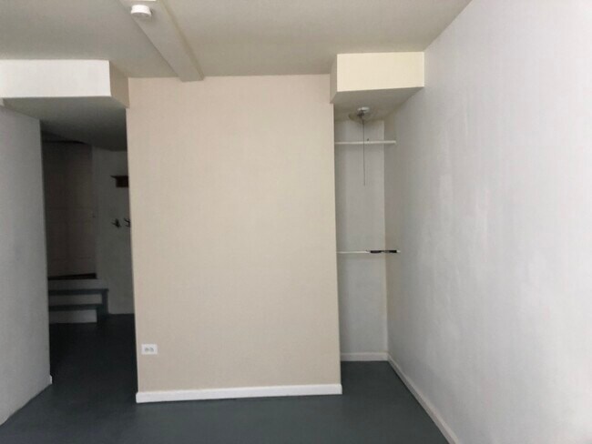 Main are has high ceiling and closet with kitchen and full bath ready to go - 2211 N Campbell Ave