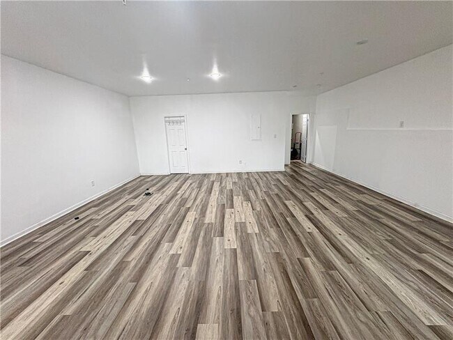 Foto del edificio - 339 Cherryhill Ln