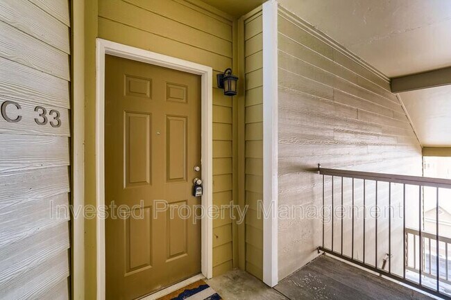 Foto del edificio - 6009 Castlegate Dr W