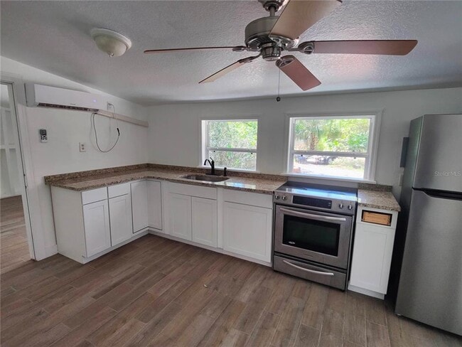 Building Photo - 2925 Frontier Dr
