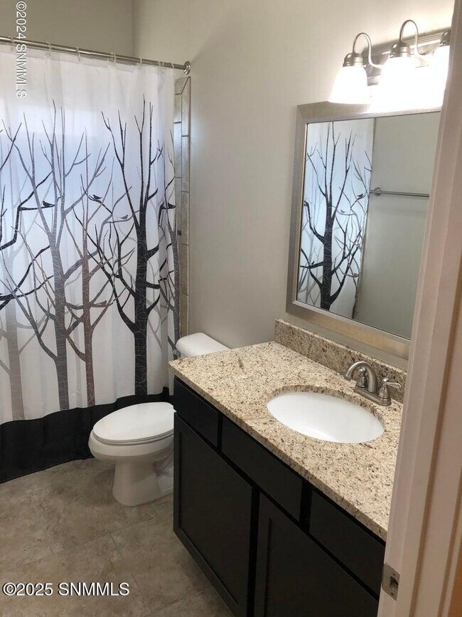 Foto del edificio - 4677 Rimrock Dr