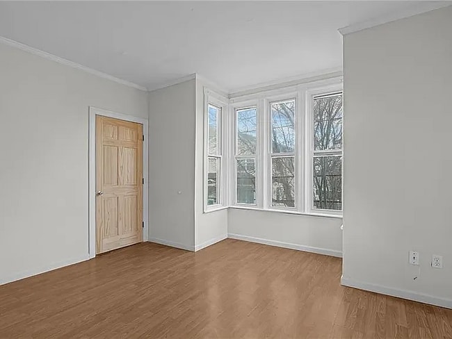 Building Photo - 77 Pekin St