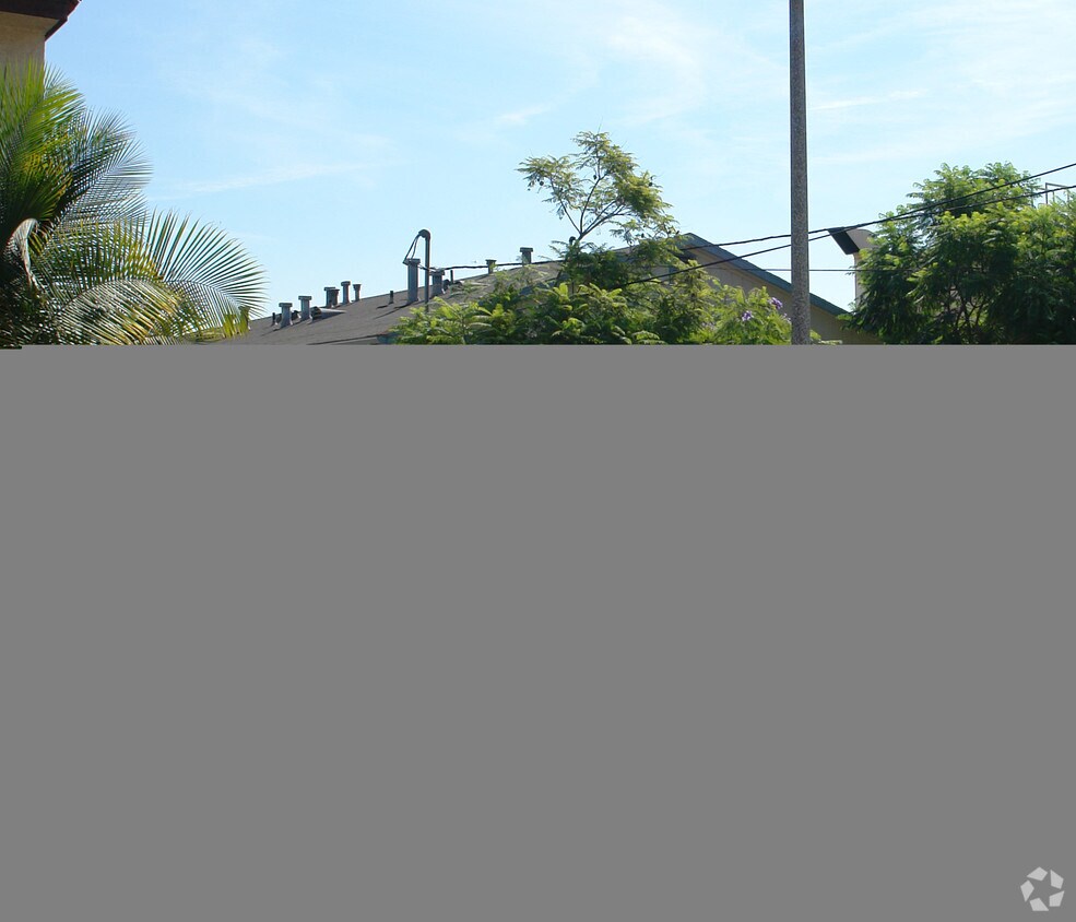 Building Photo - 616 Tularosa Dr